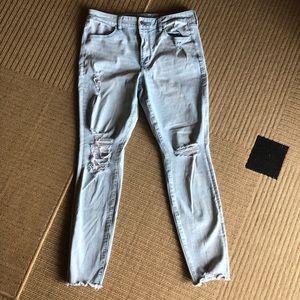 Almost new AEO hi-rise light wash jean